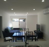 Modern style central location golden house - VIC Tourism