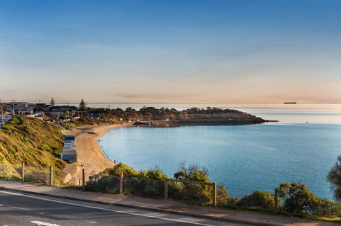 Mornington - Esplanade Escape - VIC Tourism 3