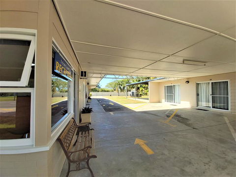 Motel Ingham - VIC Tourism 1