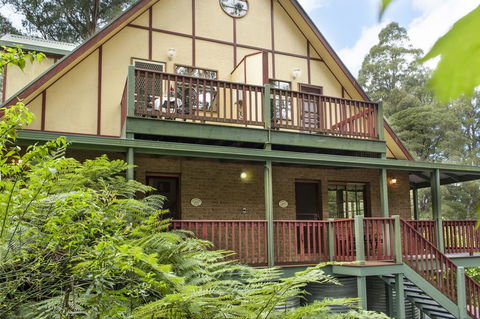 Mountain Lodge - VIC Tourism 0