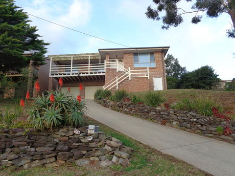 Mountain View Beach House - VIC Tourism 0