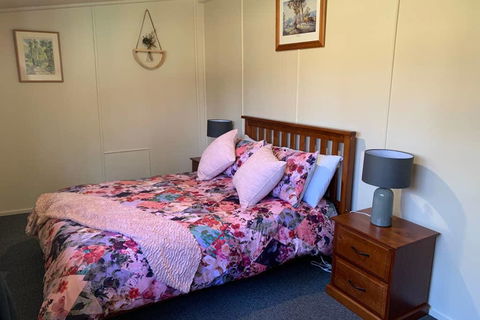 Murray's Farm Cottage - VIC Tourism 2