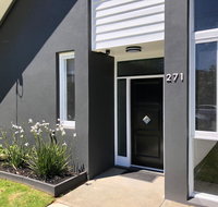 Murray's Place on Pakenham - VIC Tourism