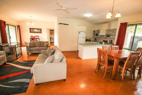 Mystic Mountain Lodge - VIC Tourism 3