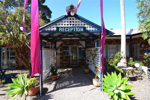 Narooma Motel - VIC Tourism 1