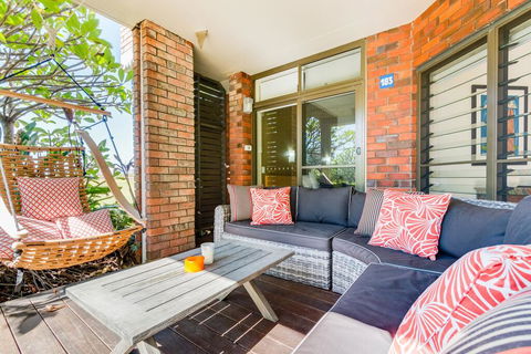 Nautilus Beachfront Villas & Spa - VIC Tourism 1
