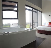 Cosy Corner Sea View Apartments - VIC Tourism