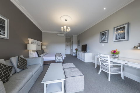 Grand Mercure Basildene Manor - VIC Tourism 21