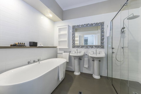 Grand Mercure Basildene Manor - VIC Tourism 20