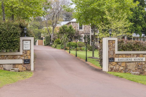Grand Mercure Basildene Manor - VIC Tourism 15