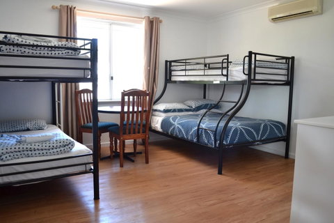 Busselton Ithaca Motel - VIC Tourism 20