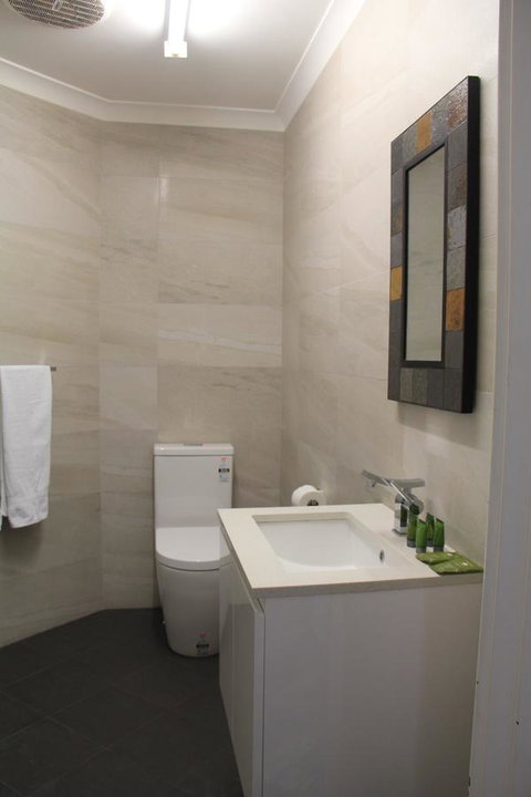 Busselton Ithaca Motel - VIC Tourism 39