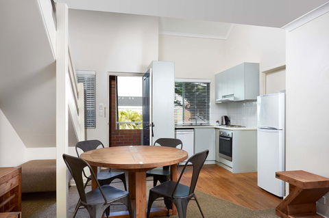 Broadwater Resort Como - VIC Tourism 17