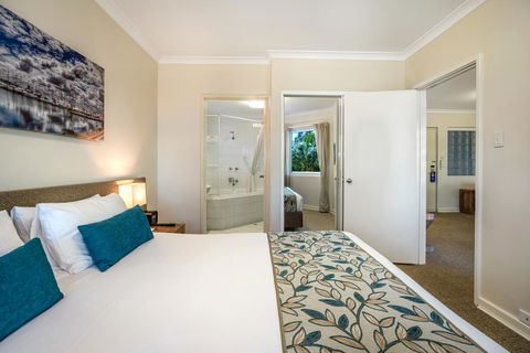 Broadwater Resort Como - VIC Tourism 3