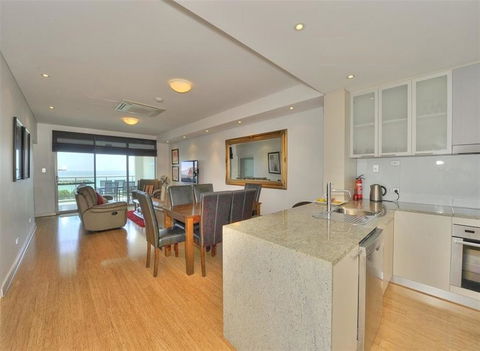 Nautica Residences Mandurah - VIC Tourism 6