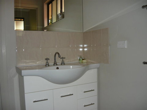 Albany Apartments - VIC Tourism 9