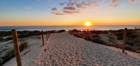 Summer Breeze - Holiday Or Business Apartment - VIC Tourism 14