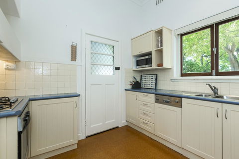 Cottesloe Bel-Air Apartment - VIC Tourism 12