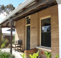 Hotham Ridge Winery and Cottages - VIC Tourism