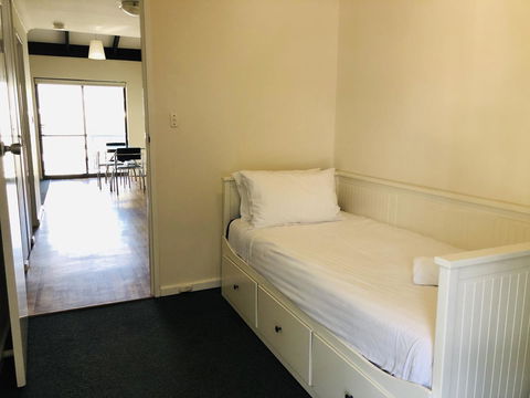 Seashore Memories - Sleeps 3 - VIC Tourism 5