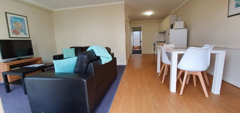 West Beach Lagoon 202 - Quiet & Ground Floor! - VIC Tourism 9