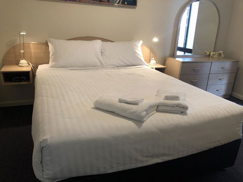 West Beach Lagoon 202 - Quiet & Ground Floor! - VIC Tourism 3