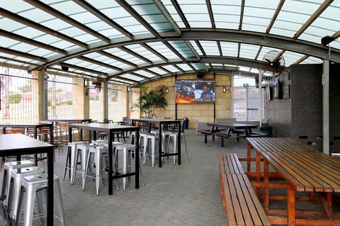 Nightcap At Wintersun Hotel - VIC Tourism 28