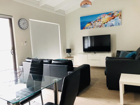 West Beach Lagoon 218 - Outstanding Value! - VIC Tourism 1