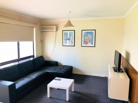West Beach Lagoon 208 â€“ Great Value! - VIC Tourism 10