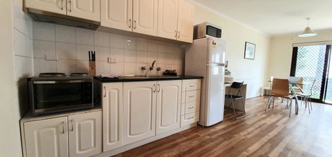 West Beach Lagoon 208 â€“ Great Value! - VIC Tourism 11