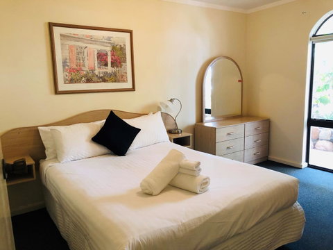 West Beach Lagoon 208 â€“ Great Value! - VIC Tourism 2