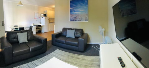West Beach Lagoon 107 - Great Value - VIC Tourism 5