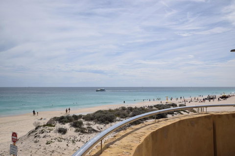West Beach Lagoon 107 - Great Value - VIC Tourism 17