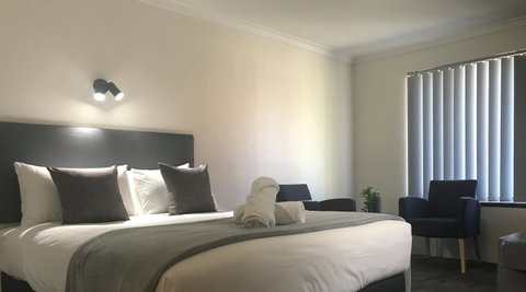 Hotel Clipper - VIC Tourism 0