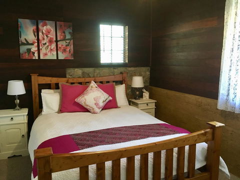 Kangaroo Valley Cottage - VIC Tourism 4