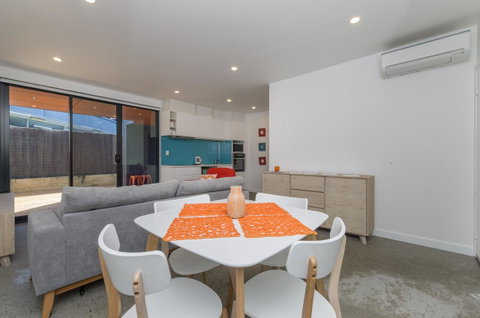 Sunset Place Apartments - VIC Tourism 8