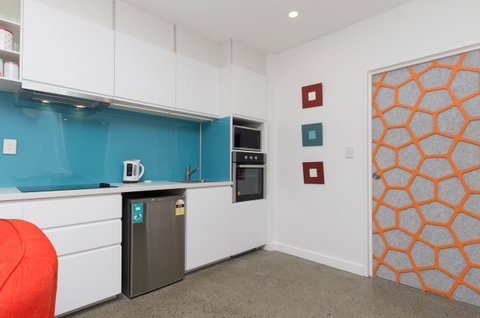 Sunset Place Apartments - VIC Tourism 6