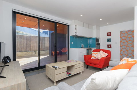 Sunset Place Apartments - VIC Tourism 3