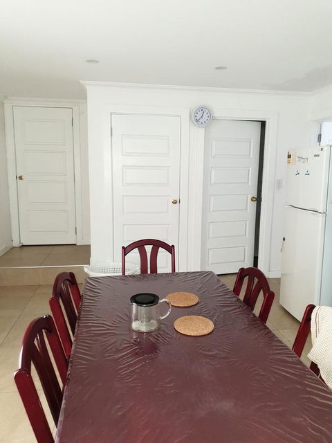 DIANELLA Budget Rooms Happy Place To Stay - VIC Tourism 10