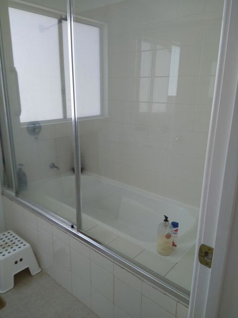 DIANELLA Budget Rooms Happy Place To Stay - VIC Tourism 37