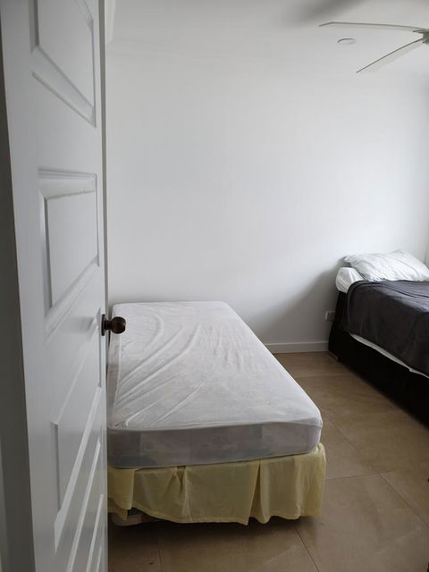 DIANELLA Budget Rooms Happy Place To Stay - VIC Tourism 1