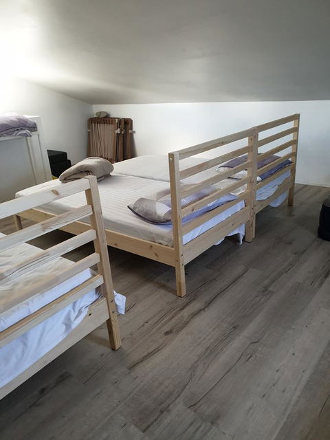DIANELLA Budget Rooms Happy Place To Stay - VIC Tourism 21