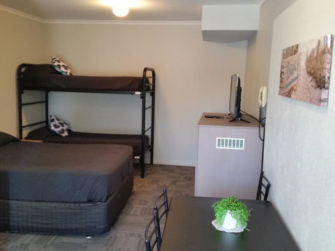 Mandurah Foreshore Motel - VIC Tourism 12