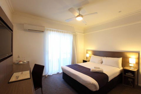 Cottesloe Beach Hotel - VIC Tourism 9