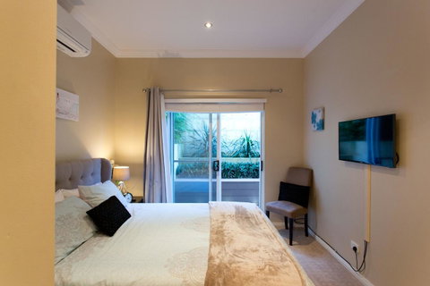 Sorrento Beach Manor - VIC Tourism 31