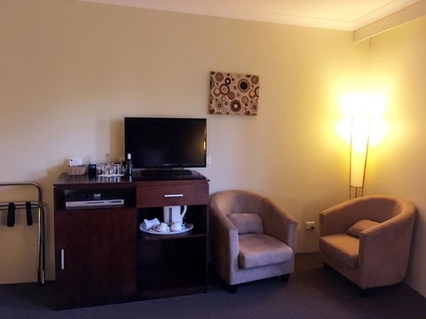 Joondalup City Hotel - VIC Tourism 9