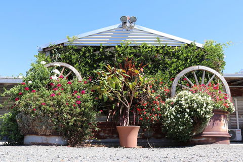 Kendenup Cottages And Lodge - VIC Tourism 34