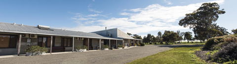 Kendenup Cottages And Lodge - VIC Tourism 43
