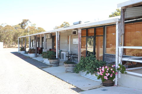 Kendenup Cottages And Lodge - VIC Tourism 37