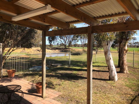 Kendenup Cottages And Lodge - VIC Tourism 6